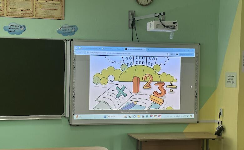 В Обуховских школах установили мультимедийное оборудование