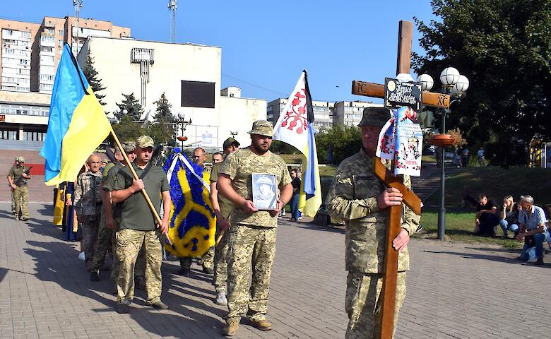 Вважався зниклим безвісти: під час масованої атаки росіян Обухів провів захисника у вічність