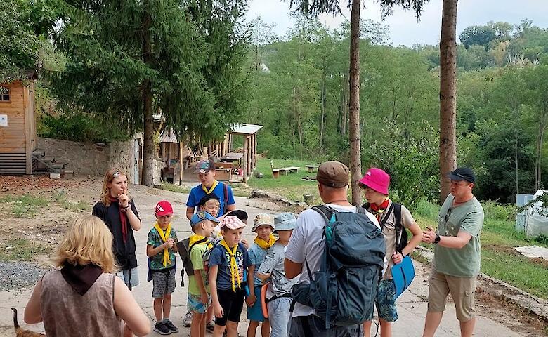 Пластуны-волчата получали новые навыки на экостанции вблизи Ржищева