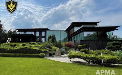 АРМА ищет управляющего элитного имения вблизи Обухова, принадлежащего подсанкционному олигарху Павлу Фуксу