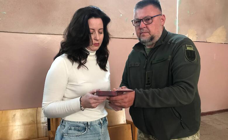 Рідним захисників з Миронівки вручили їх посмертні нагороди