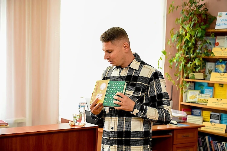 В библиотеке на Обуховщине состоялась творческая встреча с писателем Александром Козинцом