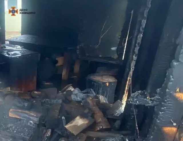 Во время пожара в Козине спасли 3-х индоуток
