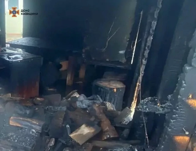 Во время пожара в Козине спасли 3-х индоуток