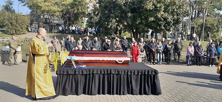 Болезненная потеря: после года ожидания Обуховская громада попрощалась с защитником