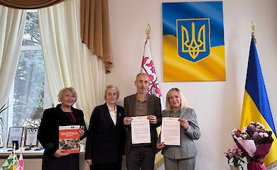 Обухов подписал меморандум о сотрудничестве с Шведско-украинской программой для развития образовательной сферы