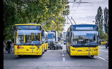Реклама на транспорті: зробіть свій бренд зіркою вулиць