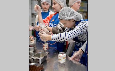 Підлітки з Київщини змагалися у кулінарному батлі під керівництвом Клопотенка