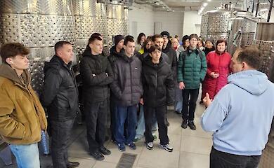 Козинские школьники посетили известную винодельню на Обуховщине