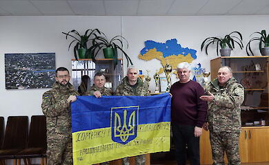 Бійці Нацгвардії зробили очільнику Богуслава цінний подарунок