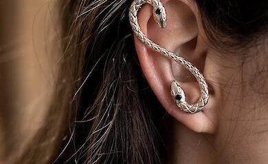 "Трипольская Змея" - символ 2025 года, воплощенный в украшении