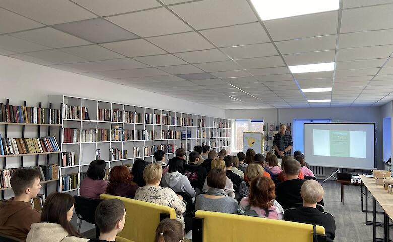 В Ржищеве презентовали книгу о местной флоре и фауне