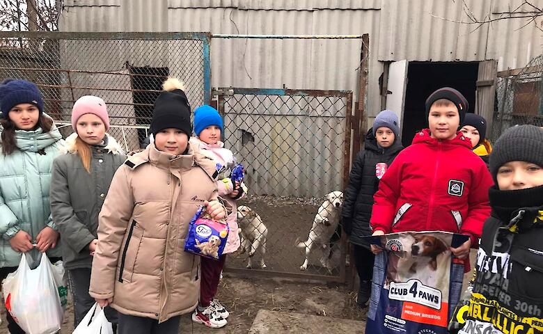 Джуры роя «Супер-герои» передали подарки Кагарлыцкому приюту для животных