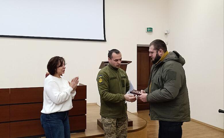Воинов из Украинки наградили орденами, одного, к сожалению, посмертно