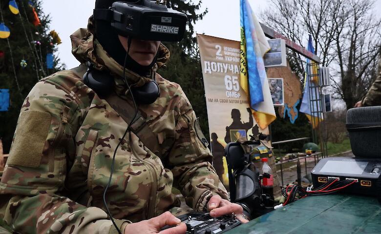 Бойцы 65-й Отдельной механизированной бригады выступили в Ржищеве с благотворительным концертом