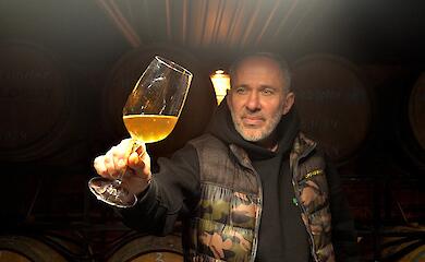 В винодельне неподалеку от Обухова создают древние вина