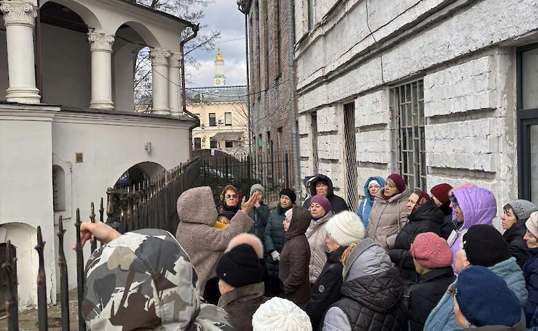 Туристическая Украина возвращается? Жители Обухова посетили экскурсию известного историка