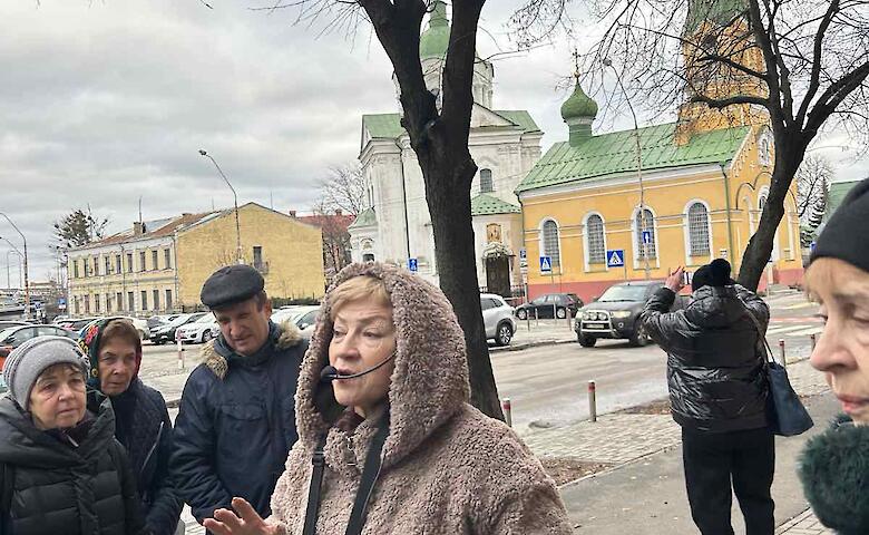 Туристическая Украина возвращается? Жители Обухова посетили экскурсию известного историка