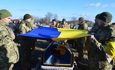 У Тернівці поховали Героя, який віддав життя за Україну