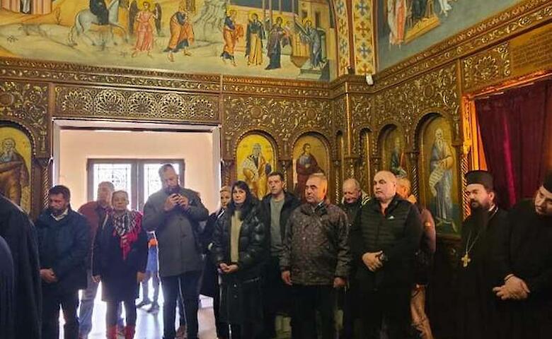 Обуховский священник провел литургию на украинском языке в храме в Греции