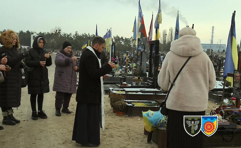 Семьи павших бойцов Обуховского тербата провели заупокойную молитву