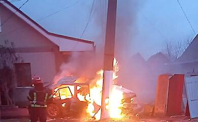 В аварии на Обуховщине загорелось авто и пострадали три человека: среди них беременная девушка