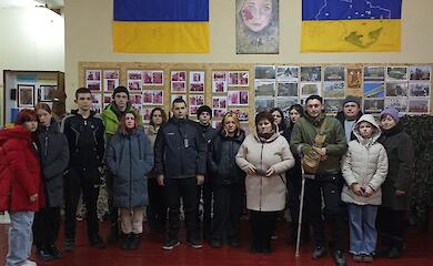 Воин из Кагарличчины подарил местному музею артефакты с фронта