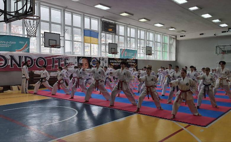 Аттестация по тхэквондо в Украинке: спортсмены Обуховщины доказали свое мастерство