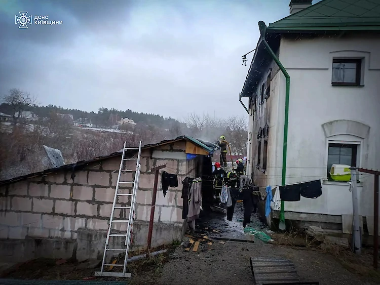 На территории мужского монастыря в Обуховской общине возник пожар