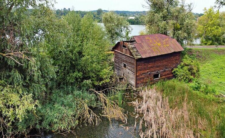 Мэрию Обухова просят сохранить последнюю деревянную мельницу Киевщины