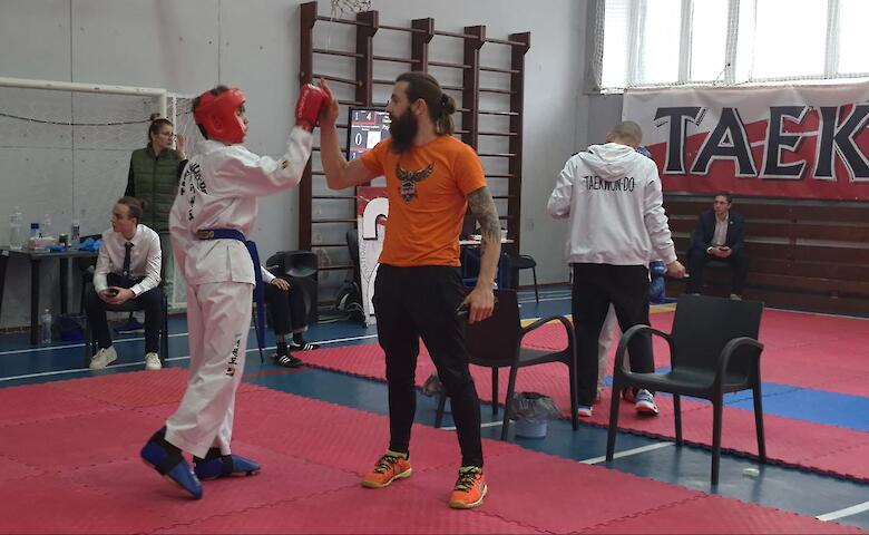 Обуховские таэквондисты одержали победу на чемпионате Киевской области