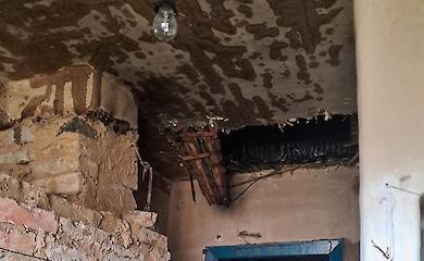 В селе на Обуховщине огонь повредил дом и уничтожил вещи