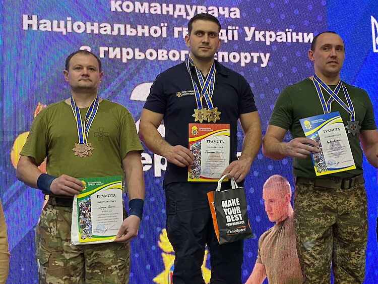 Рятувальник з Обухівщини переміг на всеукраїнських змаганнях з гирьового спорту