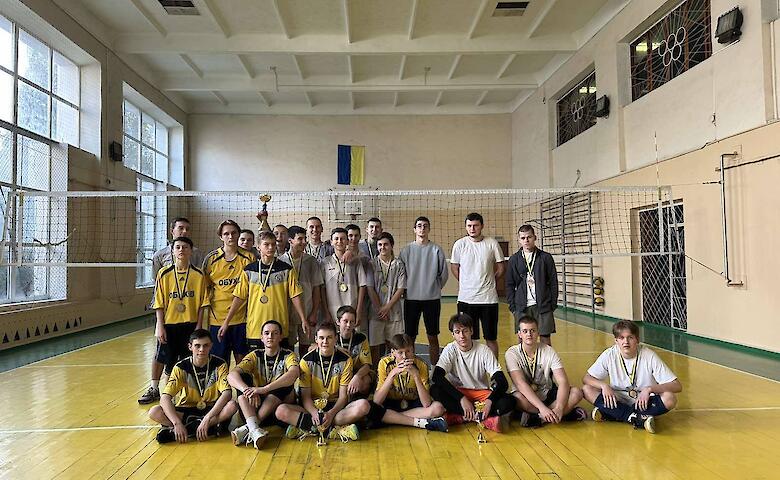 Волейбольный турнир в Обухове: юноши продемонстрировали мастерство и командный дух