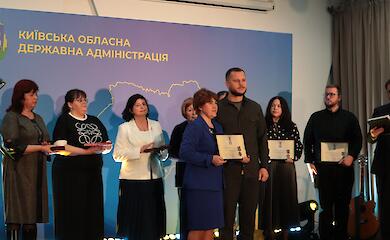 Отличие Президента &laquo;За оборону Украины&raquo; вручили известной обуховской волонтерке