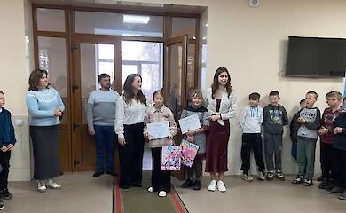Ржищів відзначив юних художниць у конкурсі до 95-річчя Ліни Костенко