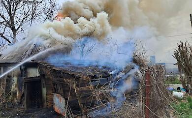 Огонь охватил крышу: в Ржищеве чуть не сгорел дом