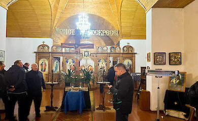 В Старых Безрадичах впервые за несколько месяцев прихожане вошли в храм после перехода в ПЦУ