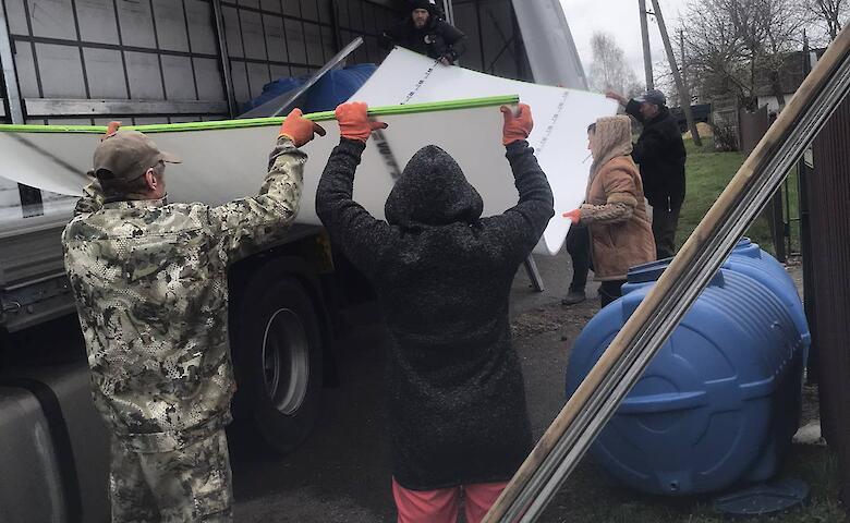 Социальные учреждения Обуховщины получили теплицы от благотворителей