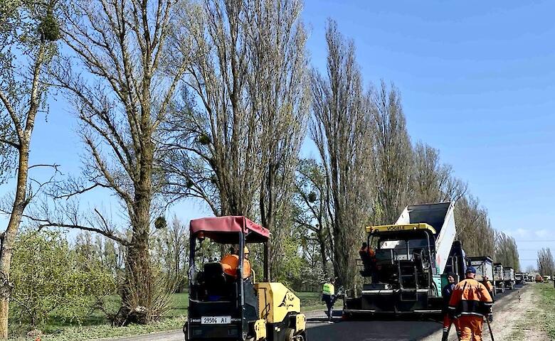 На Обуховщине начался ремонт дороги Глеваха - Подгорцы