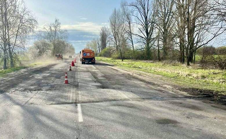 На Обуховщине начался ремонт дороги Глеваха - Подгорцы