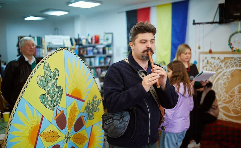 В Хотове презентовали большую писанку - символ села