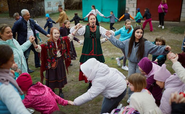 В Хотове презентовали большую писанку - символ села
