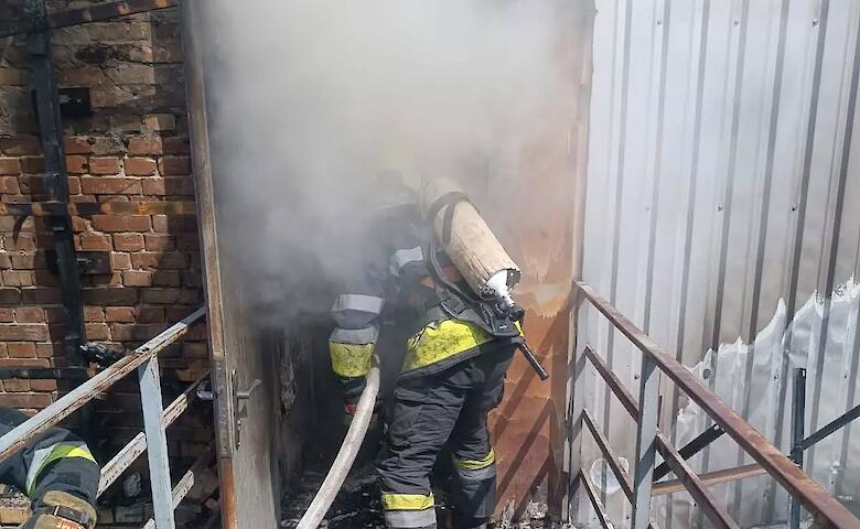 Масштабну пожежу в магазині Богуслава гасили двадцять рятувальників