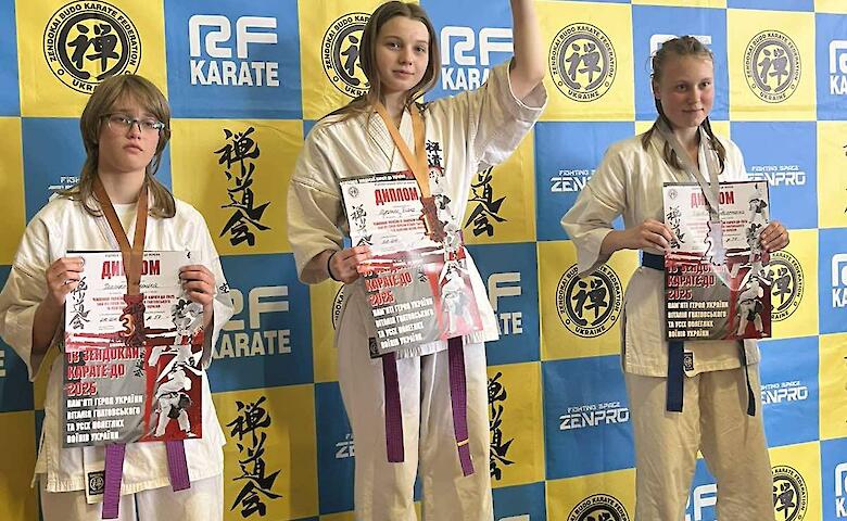 Обухівські каратисти вибороли нагороди на чемпіонаті у Вінниці