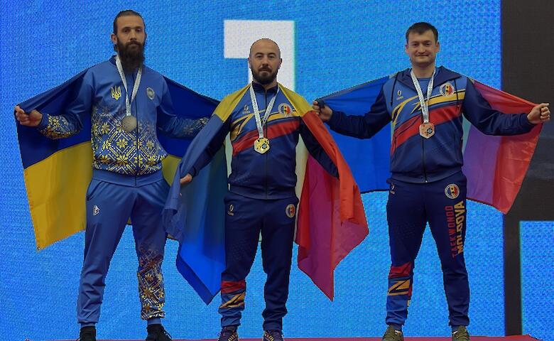 Обуховские таэквондисты привезли 13 медалей с чемпионата Европы