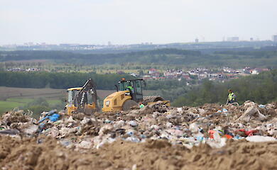 Несмотря на планы закрытия, полигон в Подгорцах продолжает принимать мусор из Киева и области