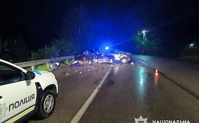 Смертельное ДТП в Обухове - двое пассажиров погибли, водители в реанимации (ВИДЕО)