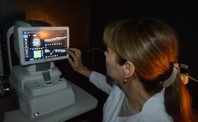 В Кагарлыкскую больницу приобрели современный офтальмологический томограф