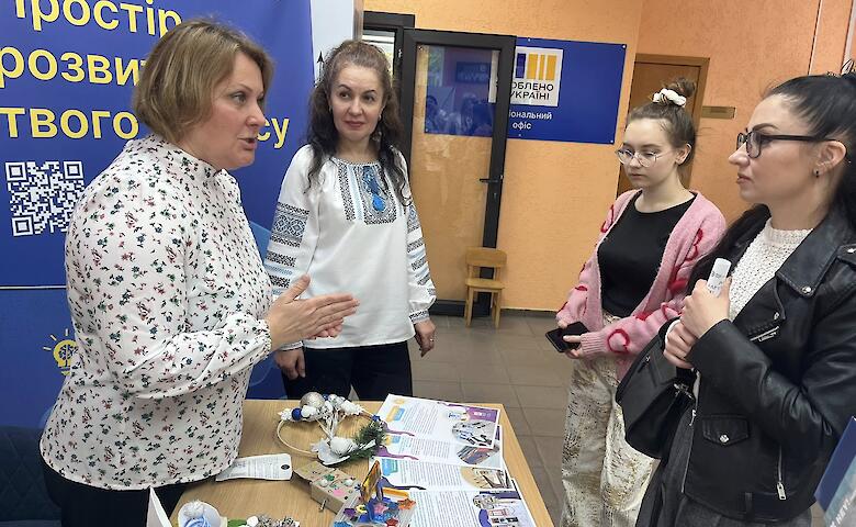 Вакансии, обучение, бизнес: в Обухове провели ярмарку вакансий